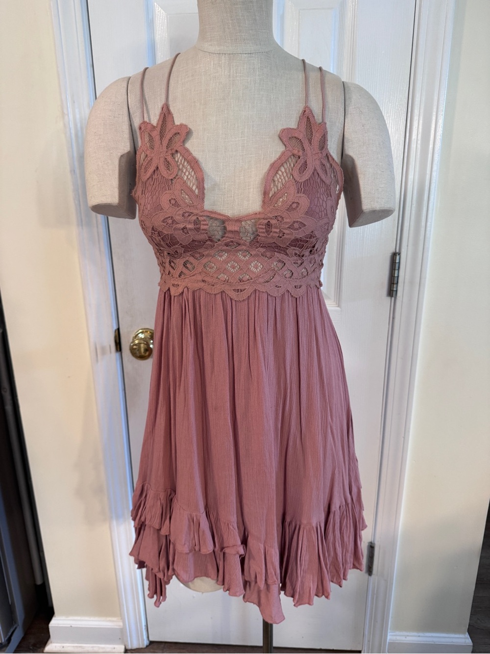 Free People One Dusty Rose Lace Slip Dress Boho Mini S Crochet Babydoll Festival - Picture 3 of 12